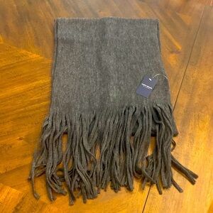 Lucky brand gray scarf NWT